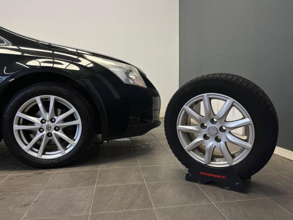 TOYOTA Avensis 2010
