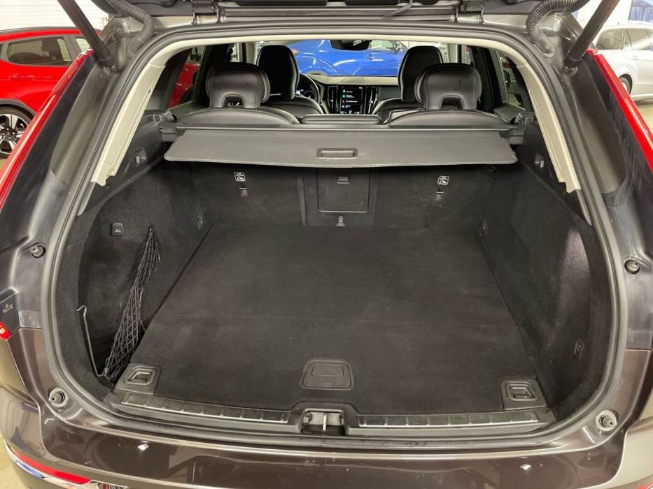 VOLVO XC60 2020