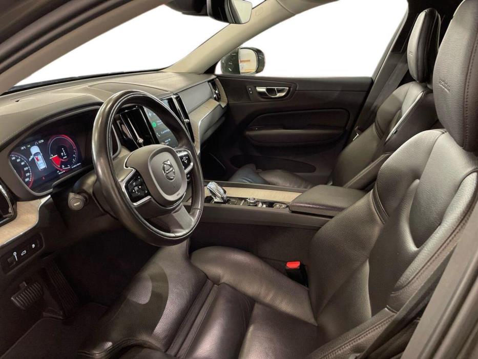 VOLVO XC60 2020