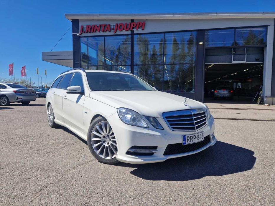 MERCEDES-BENZ E 2012