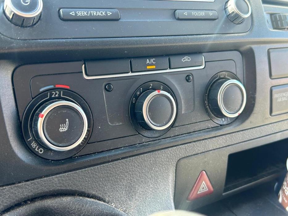 VOLKSWAGEN Transporter 2014