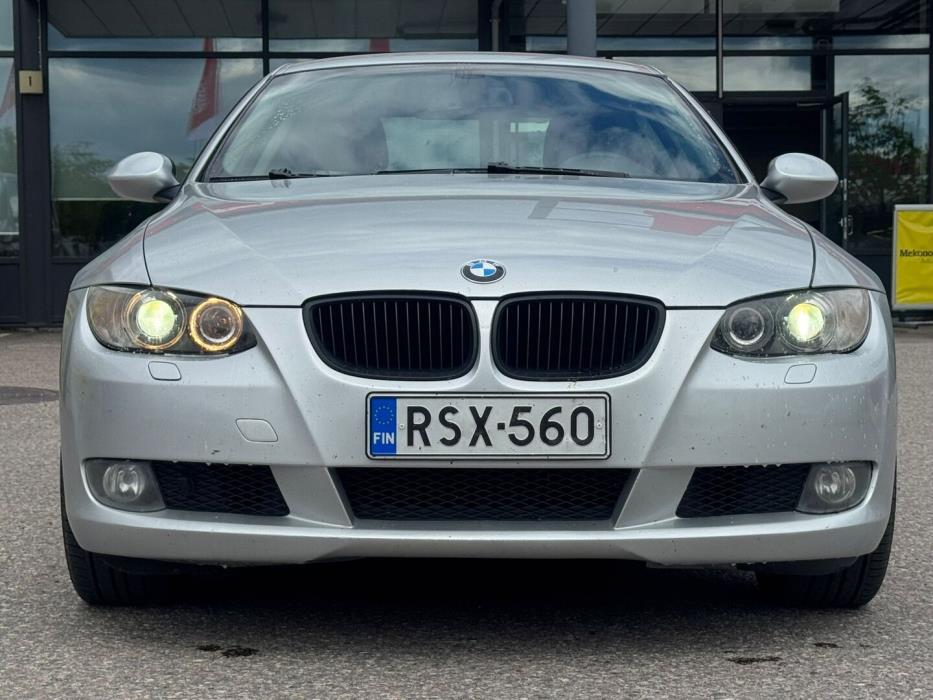 BMW 320 2007