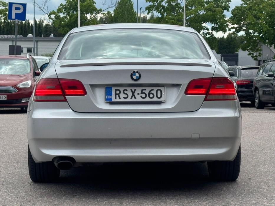 BMW 320 2007