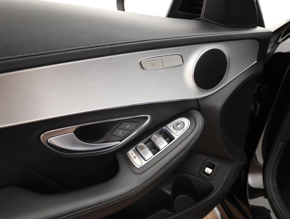 MERCEDES-BENZ C 2015