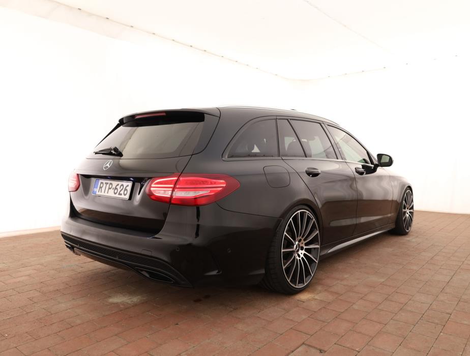 MERCEDES-BENZ C 2015