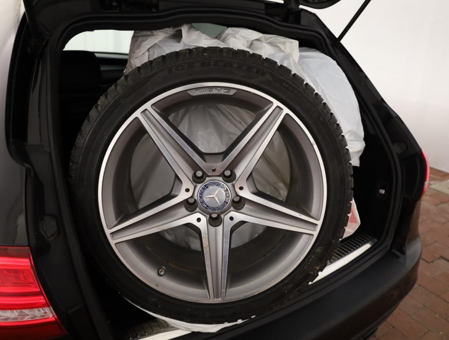 MERCEDES-BENZ C 2015