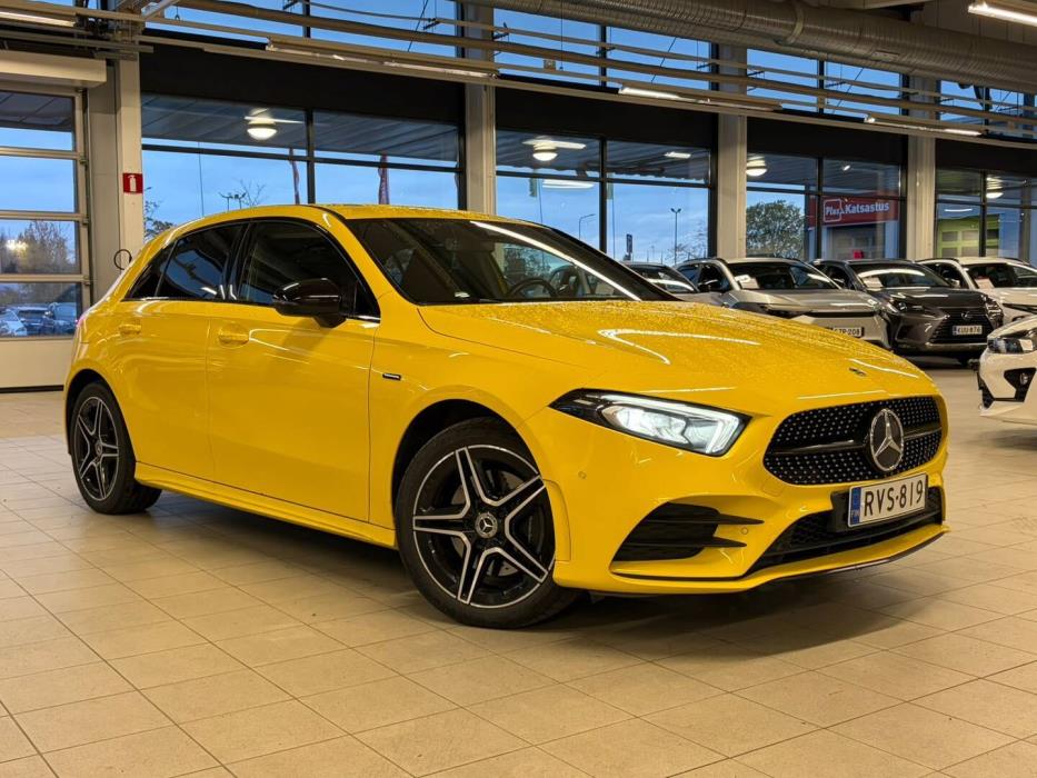 MERCEDES-BENZ A 2020
