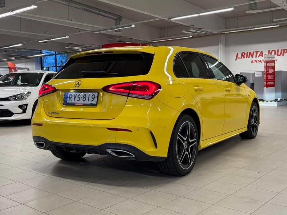MERCEDES-BENZ A 2020