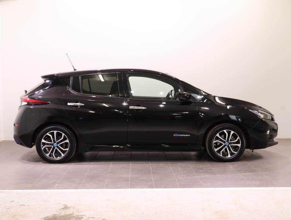 NISSAN Leaf 2018