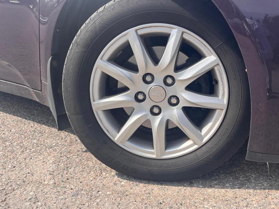 TOYOTA Avensis 2010