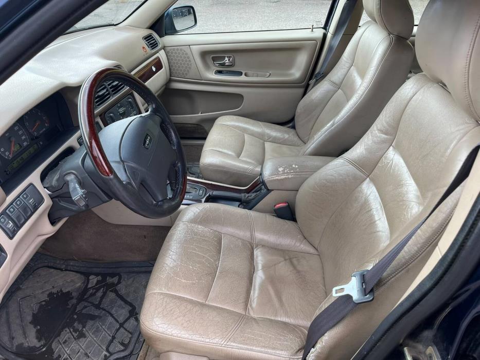 VOLVO S70 2000