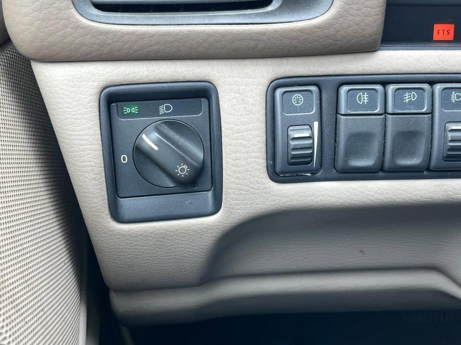 VOLVO S70 2000