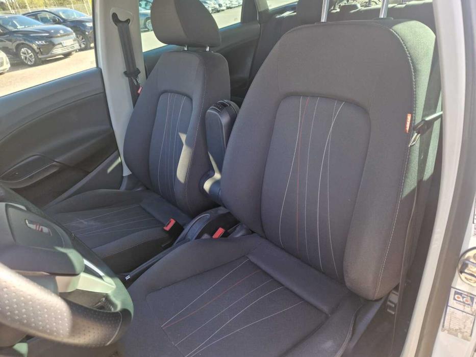 SEAT Ibiza ST 2012