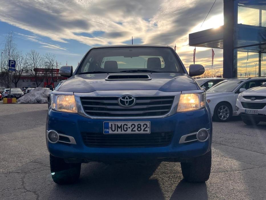 TOYOTA Hilux 2012