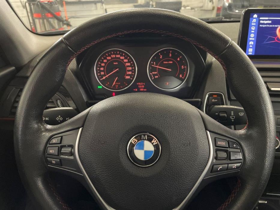 BMW 118 2012