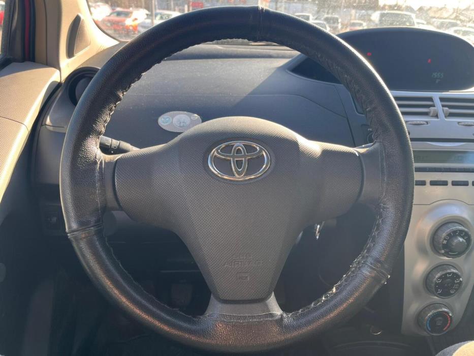 TOYOTA Yaris 2006