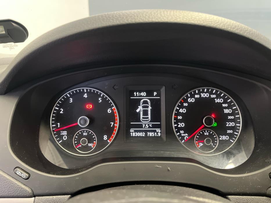 VOLKSWAGEN Jetta 2012