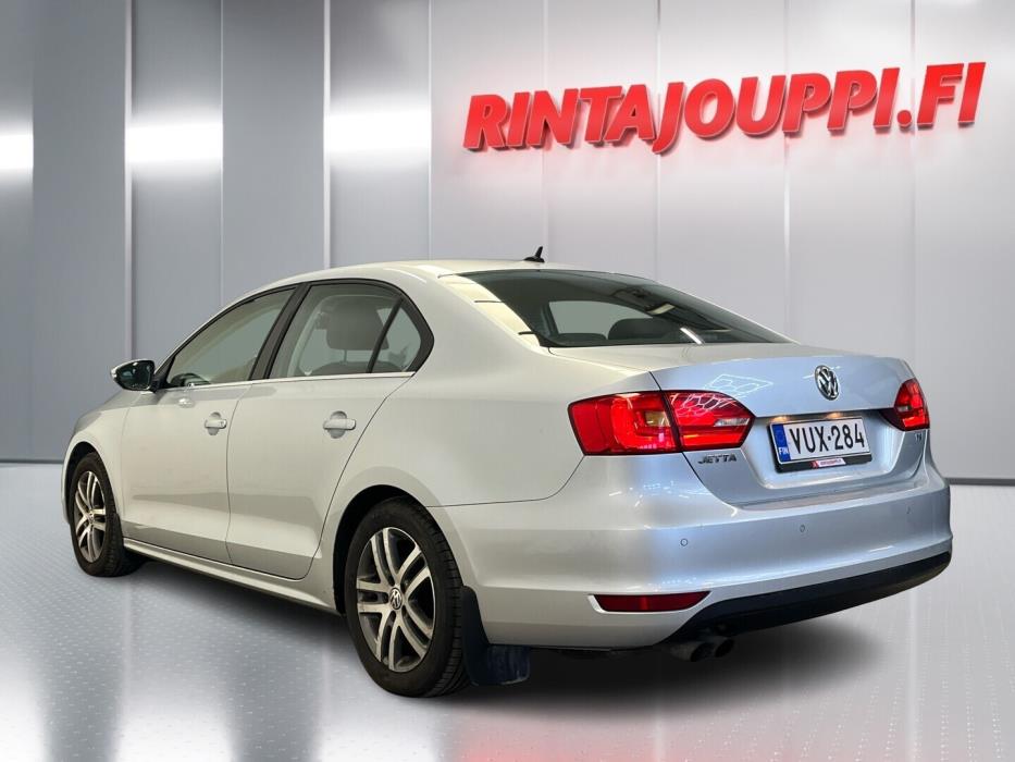 VOLKSWAGEN Jetta 2012