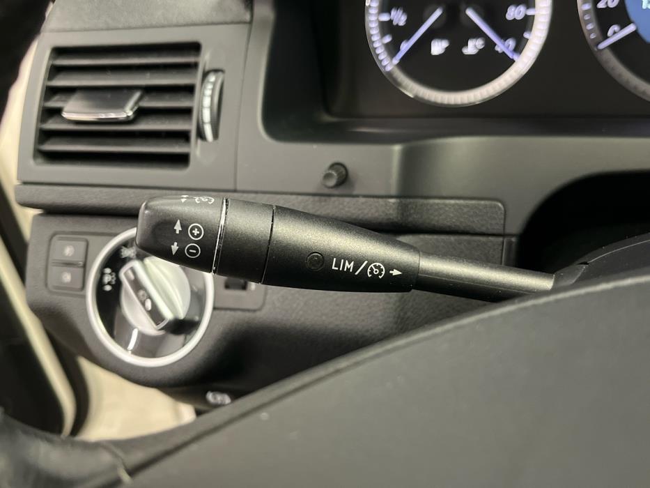 MERCEDES-BENZ C 2011