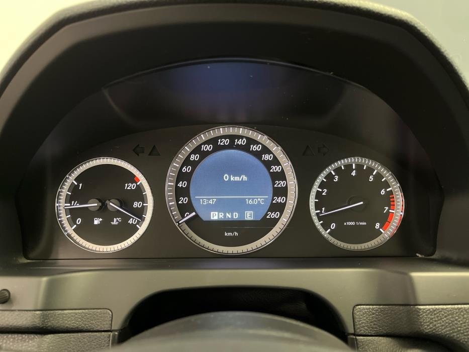 MERCEDES-BENZ C 2011