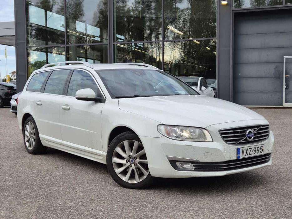 VOLVO V70 2015