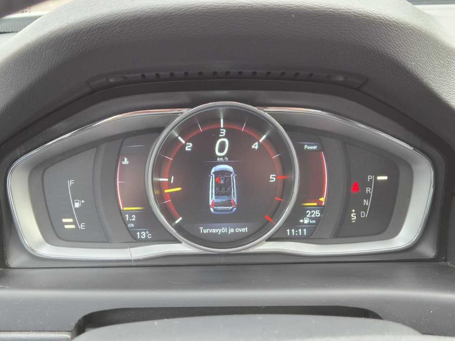VOLVO V70 2015
