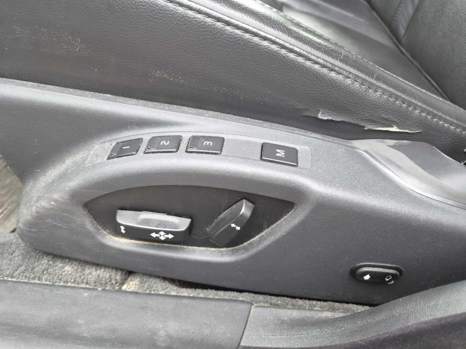 VOLVO V70 2015