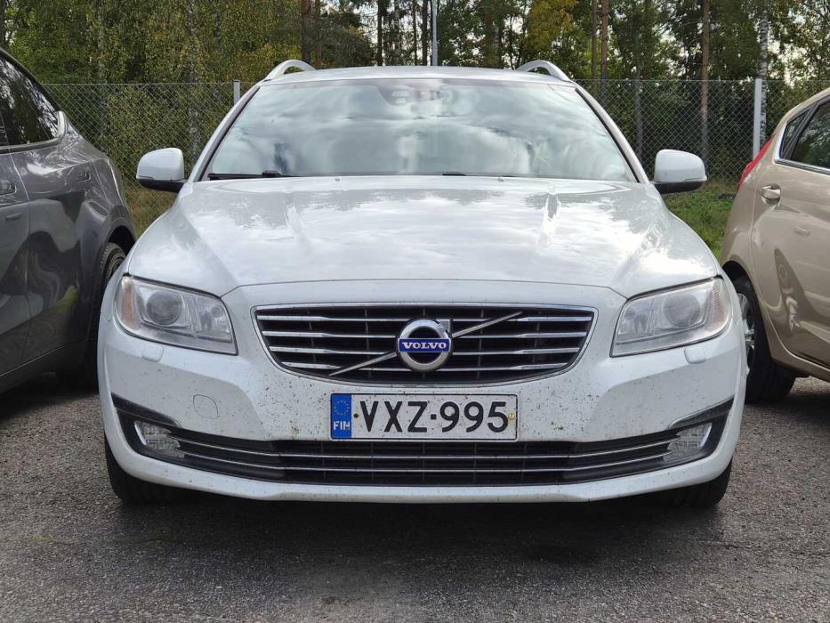 VOLVO V70 2015