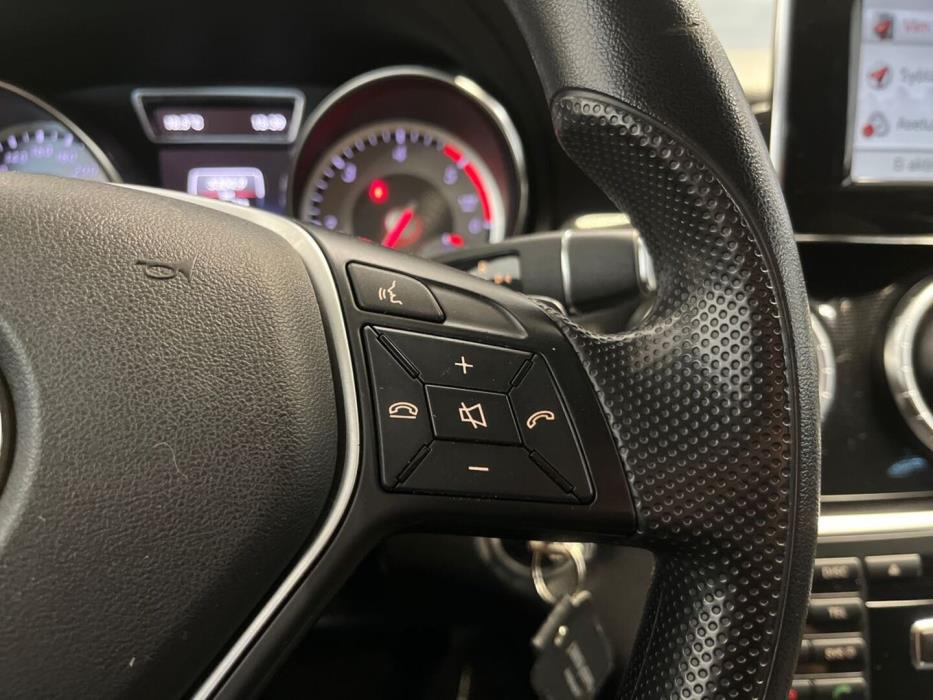 MERCEDES-BENZ CLA 2013