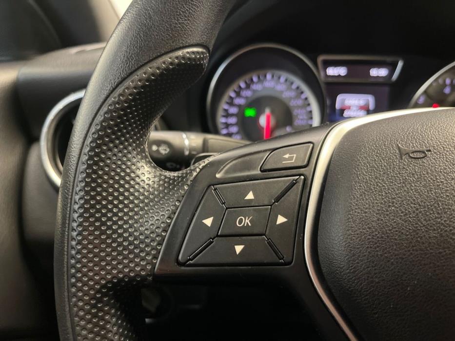 MERCEDES-BENZ CLA 2013