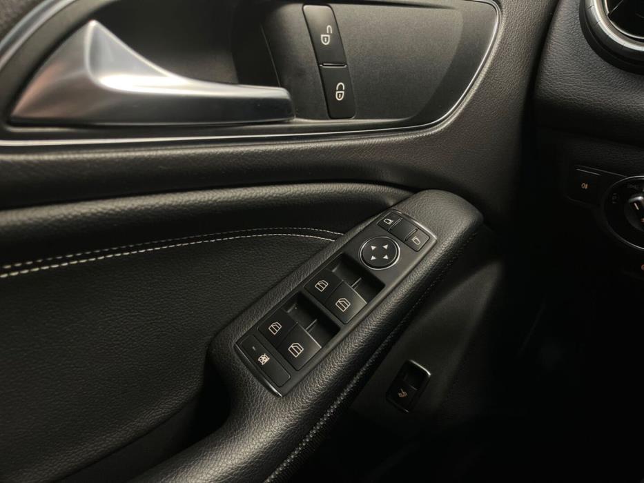 MERCEDES-BENZ CLA 2013