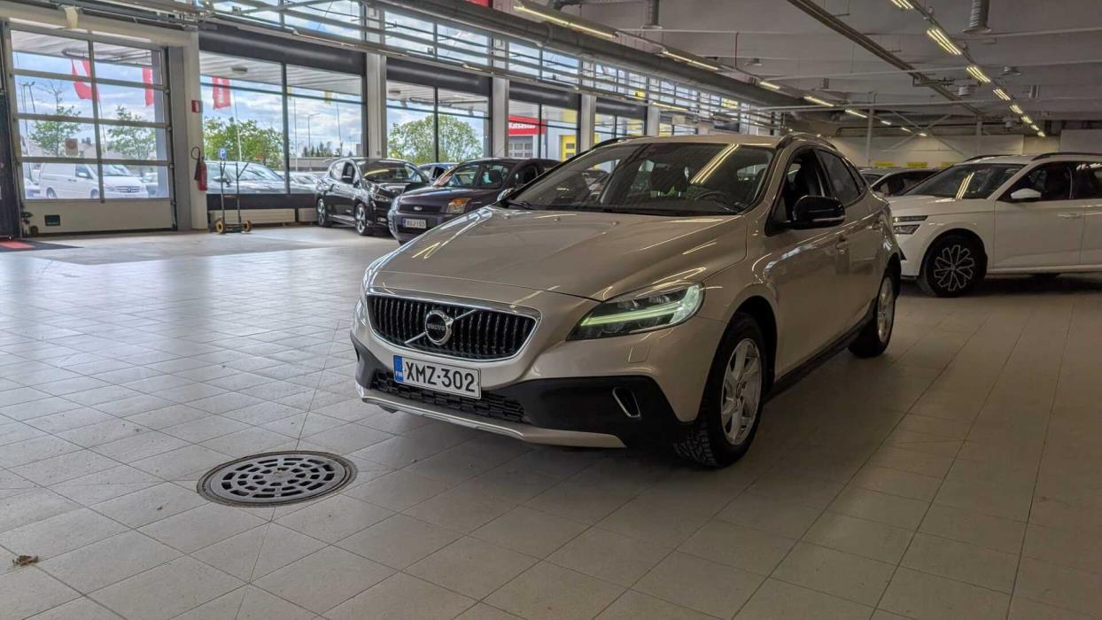 VOLVO V40 Cross Country 2017