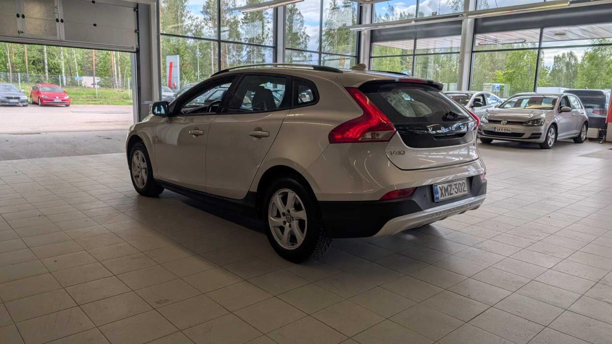 VOLVO V40 Cross Country 2017