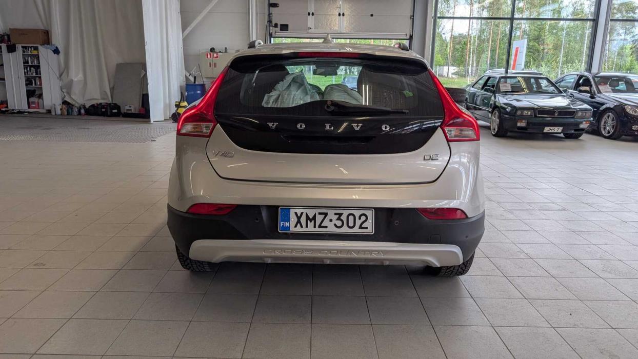 VOLVO V40 Cross Country 2017