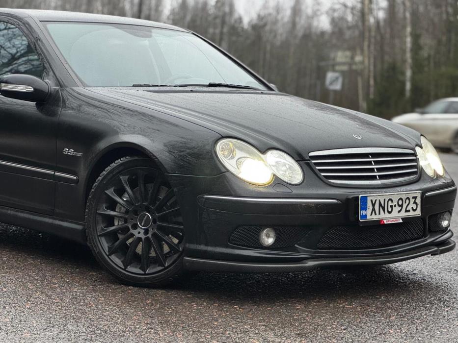 MERCEDES-BENZ C 55 AMG 2004