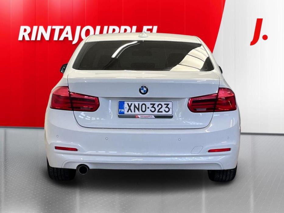 BMW 318 2016