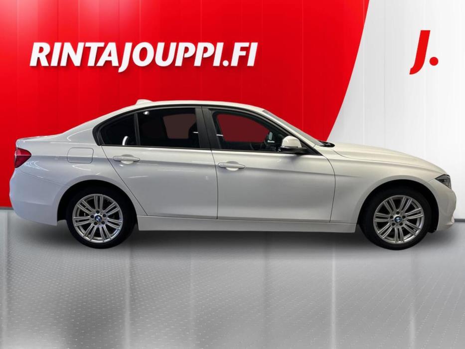 BMW 318 2016