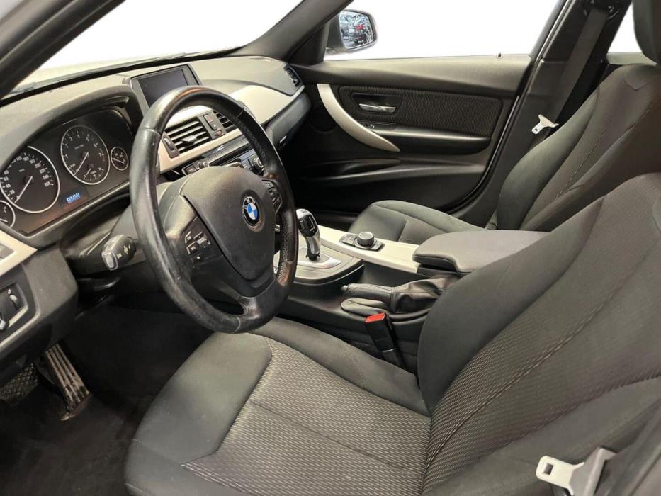 BMW 318 2016