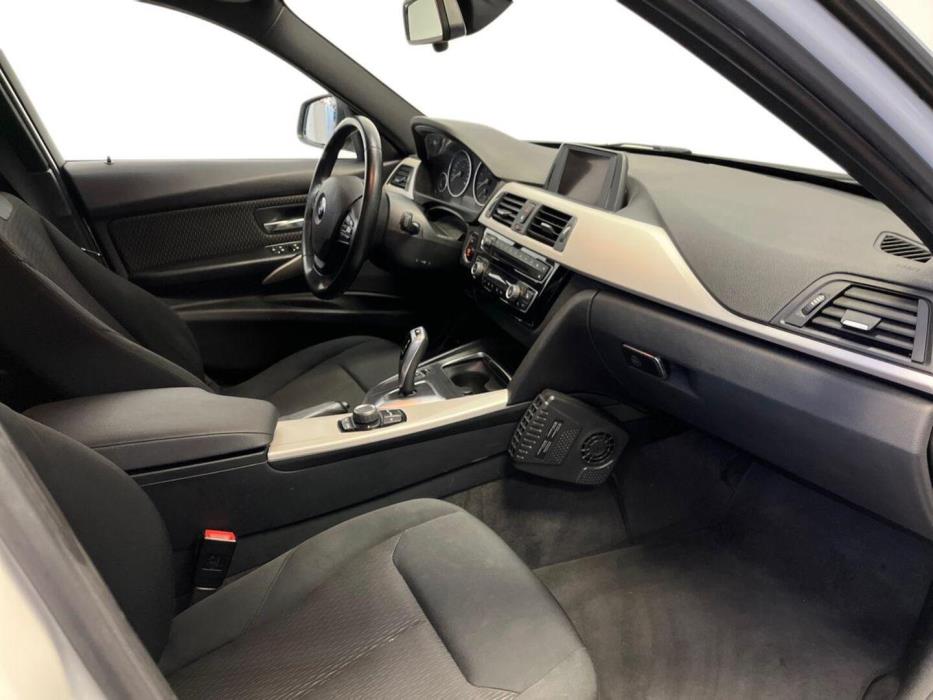 BMW 318 2016