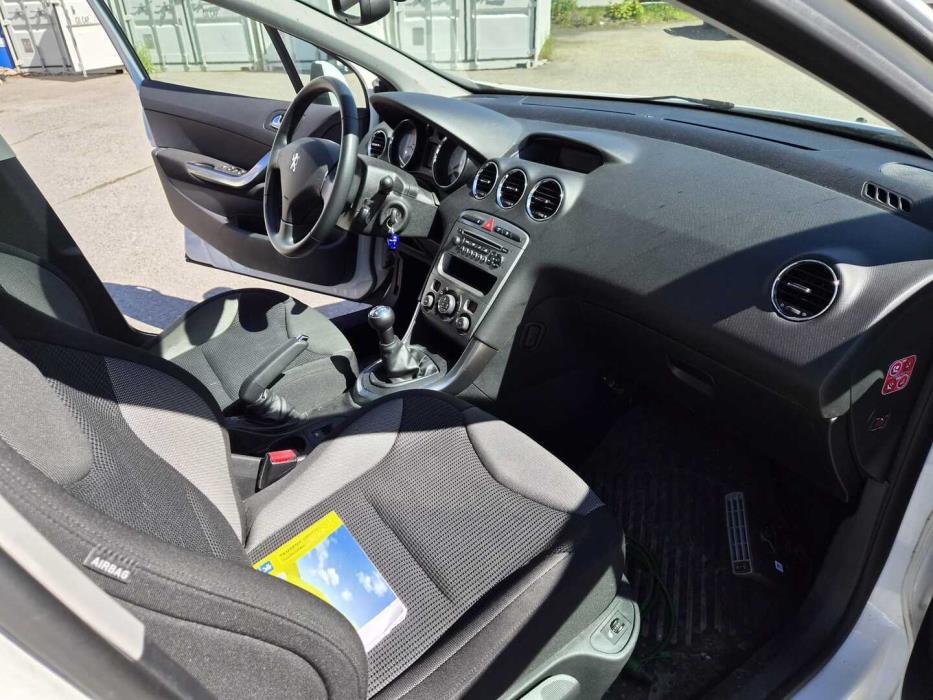 PEUGEOT 308 2011