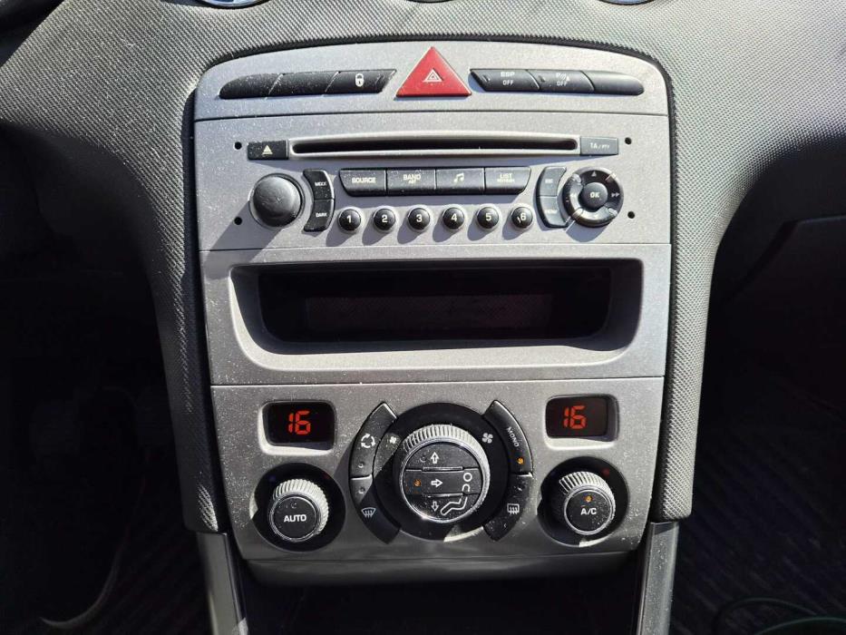 PEUGEOT 308 2011