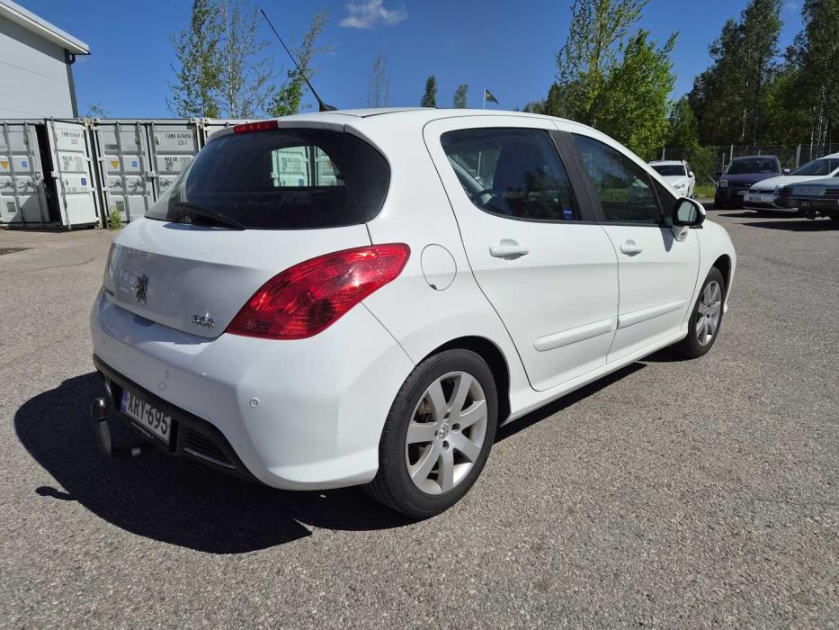 PEUGEOT 308 2011