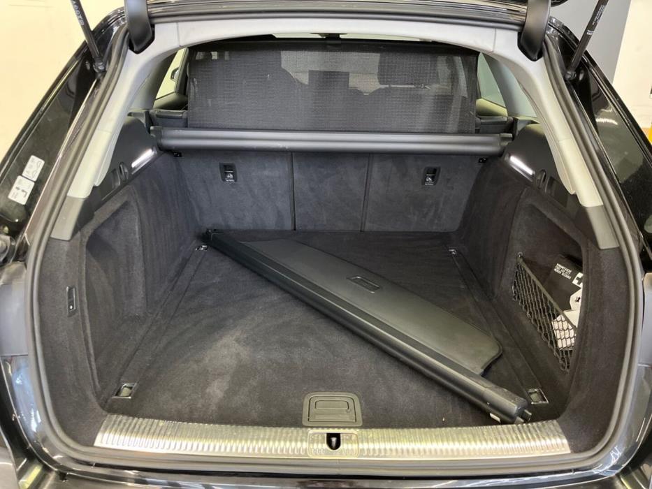 AUDI A4 2021