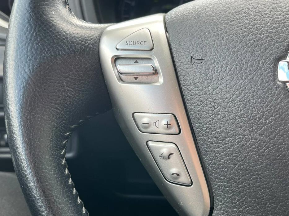 NISSAN Note 2015