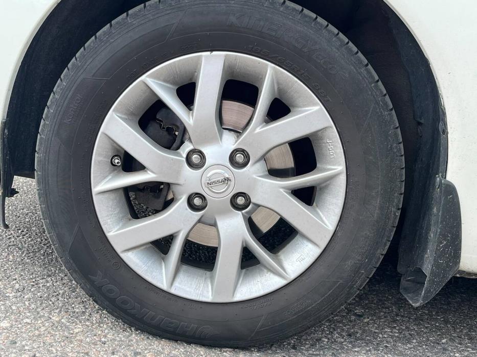 NISSAN Note 2015