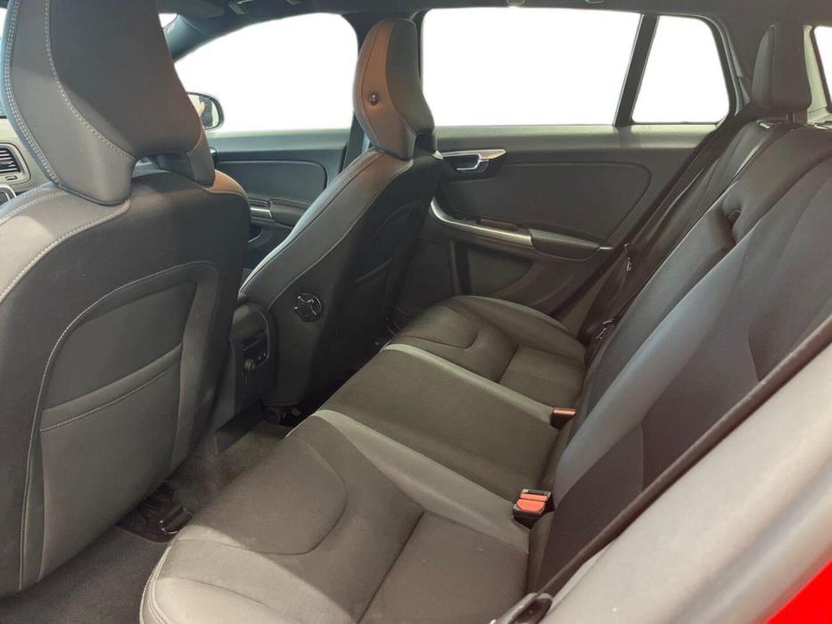 VOLVO V60 2014