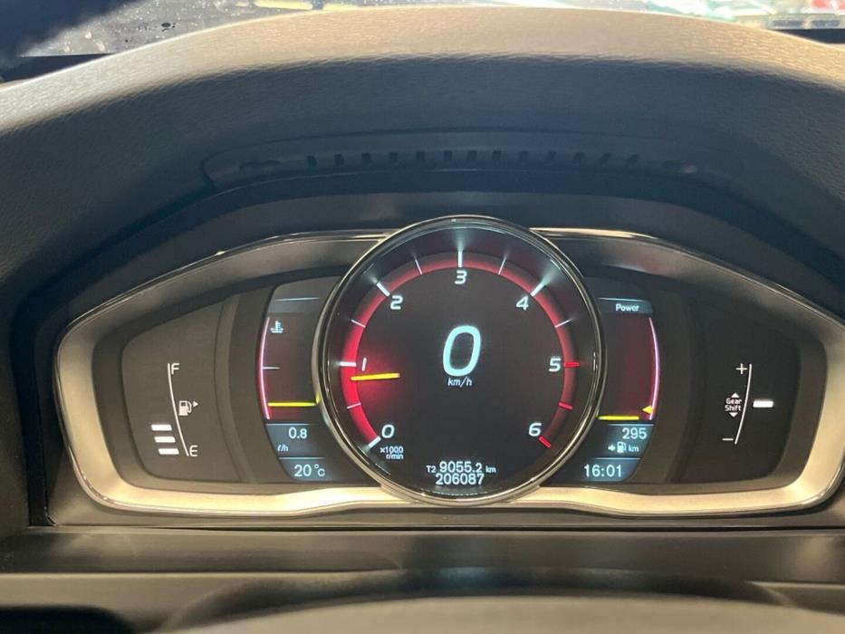 VOLVO V60 2014