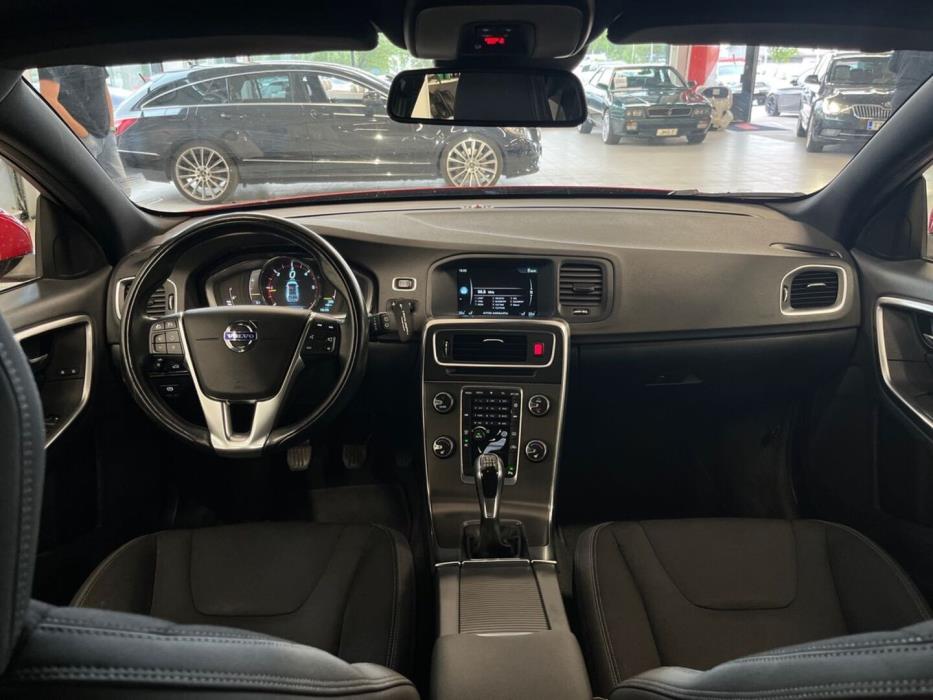 VOLVO V60 2014
