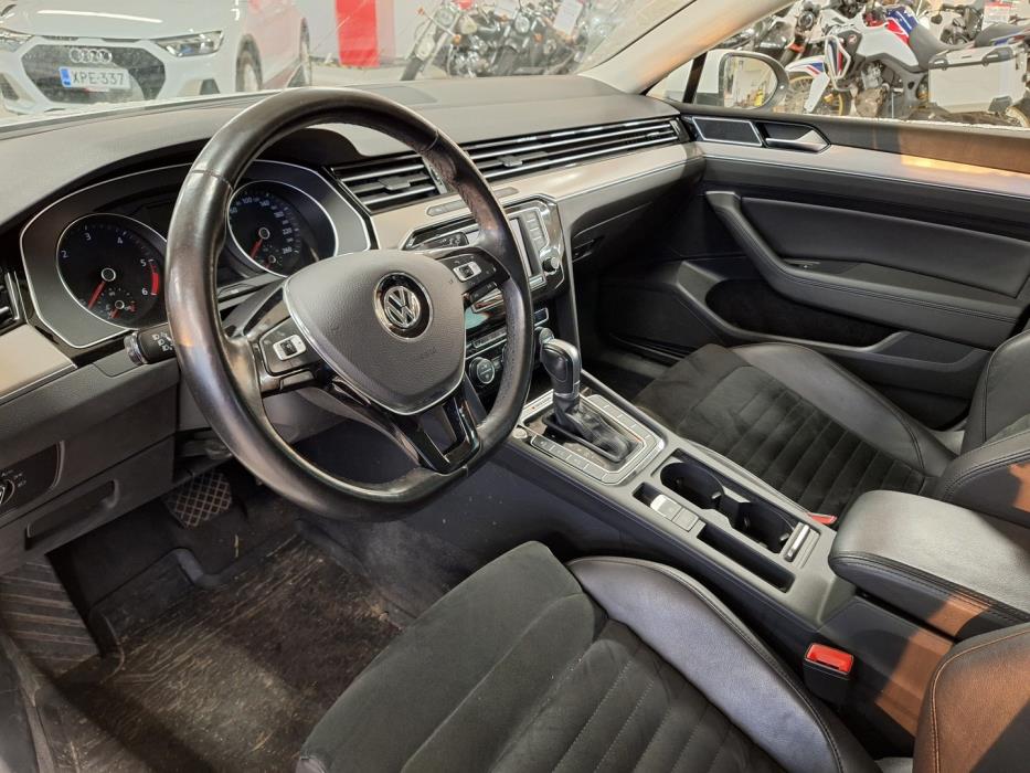 VOLKSWAGEN Passat 2016