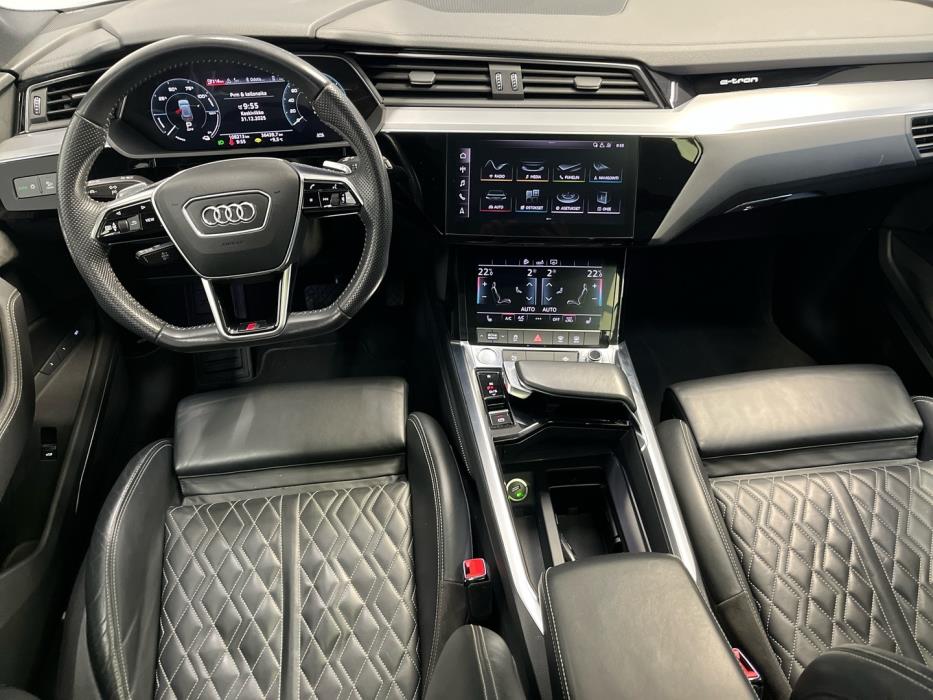 AUDI e-tron 2019